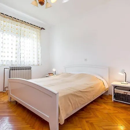 Apartment Hrvoje *